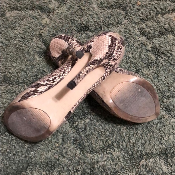 Heels - Picture 2 of 2